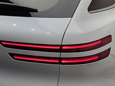 صورة 10 لـ 2024 Genesis GV70