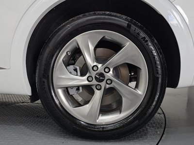 صورة 8 لـ 2024 Genesis GV70