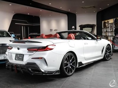 BMW 8 SERIES - 2