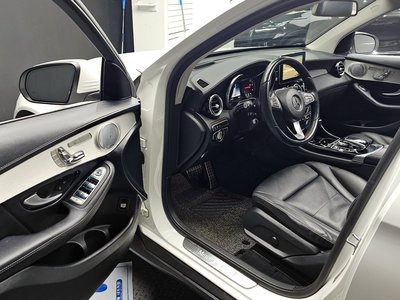 MERCEDES-BENZ GLC - 10