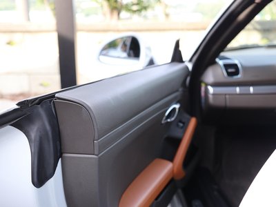 صورة مصغرة 32 لـ 2013 Porsche CAYMAN