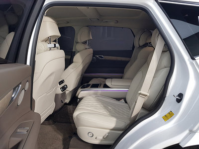صورة 10 لـ 2022 Genesis GV80