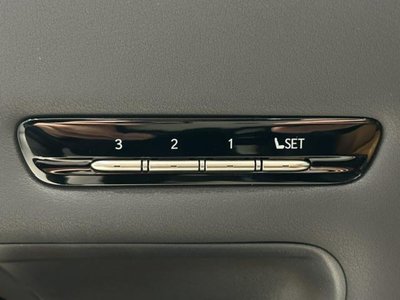 LEXUS LS - 8