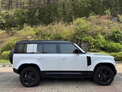 LAND ROVER DEFENDER - 3