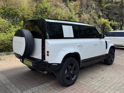 LAND ROVER DEFENDER - 4