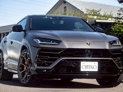 LAMBORGHINI URUS - 5