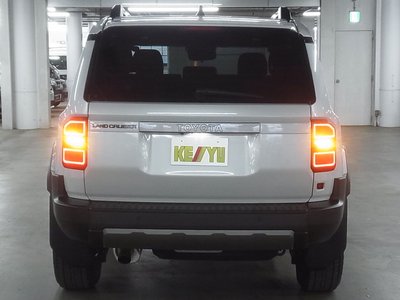 TOYOTA LAND CRUISER - 10