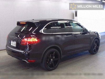 PORSCHE CAYENNE - 5