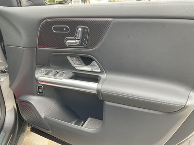 2025 Mercedes-BENZ GLA — миниатюра 21
