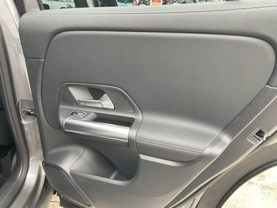 2025 Mercedes-BENZ GLA — миниатюра 23