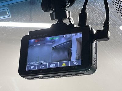 TOYOTA LAND CRUISER 70 - 6