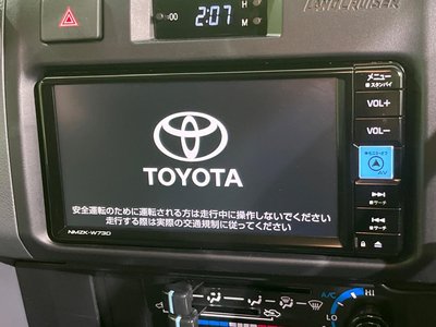 TOYOTA LAND CRUISER 70 - 3