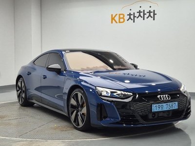 صورة 3 لـ 2022 AUDI E-TRON GT