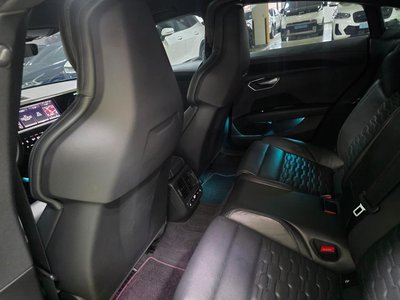 صورة مصغرة 11 لـ 2022 AUDI E-TRON GT
