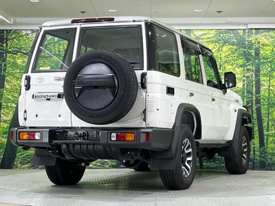 2024 Toyota LAND CRUISER 70 — миниатюра 17
