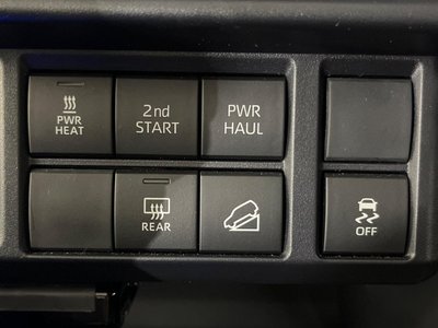 2024 Toyota LAND CRUISER 70 — миниатюра 49