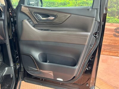2025 Toyota ALPHARD 缩略图 35