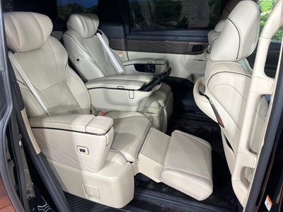 2025 Toyota ALPHARD — фото 9