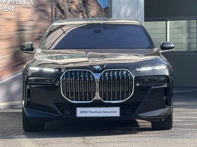 BMW 7 SERIES - 2