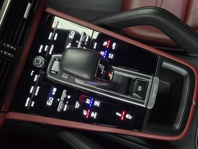 2022 Porsche CAYENNE 缩略图 12