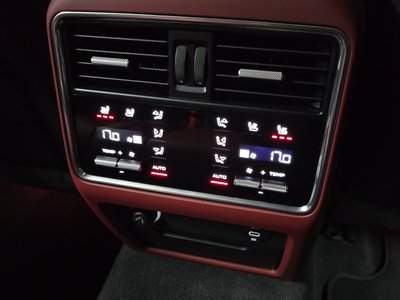 2022 Porsche CAYENNE 缩略图 32