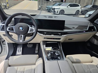 صورة 5 لـ 2025 BMW X5