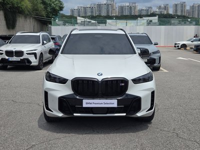صورة 2 لـ 2025 BMW X5
