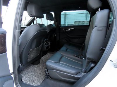 AUDI Q7 - 7