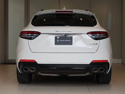 صورة 8 لـ 2022 Maserati LEVANTE