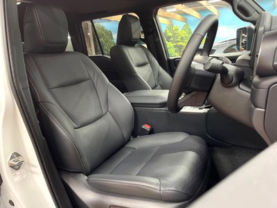 TOYOTA LAND CRUISER 250 - 8