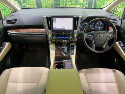 2021 Toyota ALPHARD — фото 2