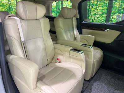 2021 Toyota ALPHARD — фото 9