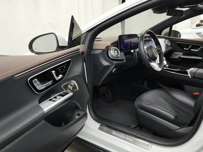 MERCEDES-BENZ EQE - 10