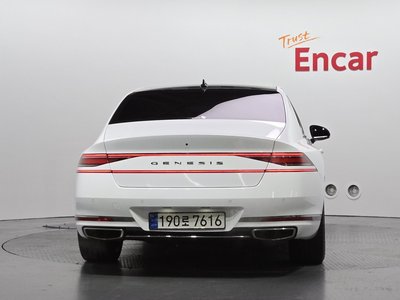 2022 Genesis G90 (RS4) photo 3