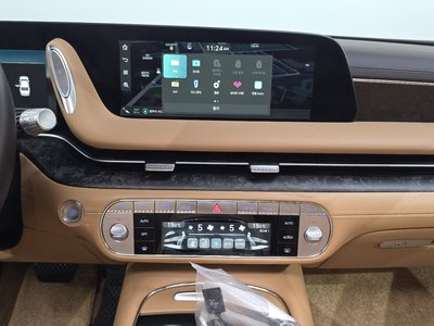 2022 Genesis G90 (RS4) thumbnail 14
