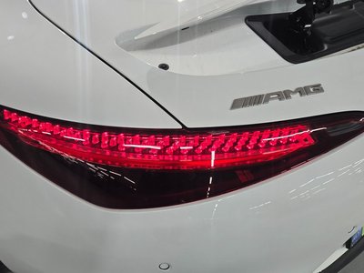 MERCEDES-BENZ SL - 4