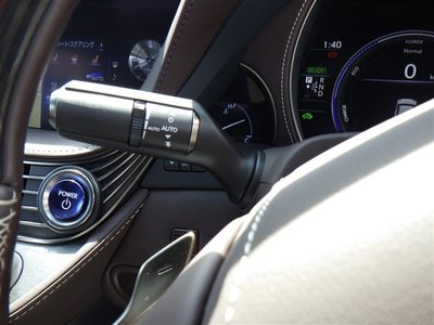 2018 Lexus LS — миниатюра 19