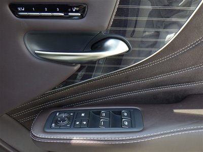 2018 Lexus LS — миниатюра 13