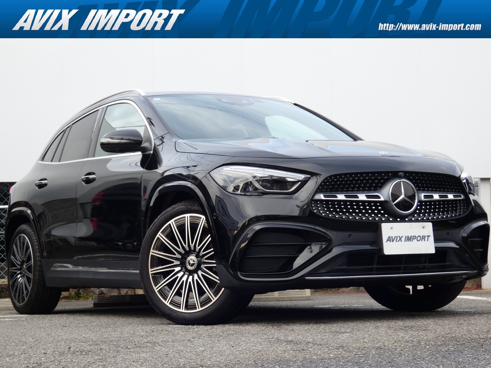 MERCEDES-BENZ GLA - View 1
