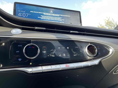2024 Genesis GV70 — миниатюра 15