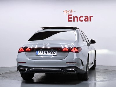 MERCEDES-BENZ E-CLASS - 4