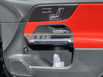 MERCEDES-BENZ GLB - 8