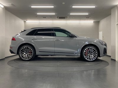 2025 AUDI SQ8 photo 6