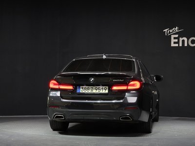BMW 5 SERIES - 3
