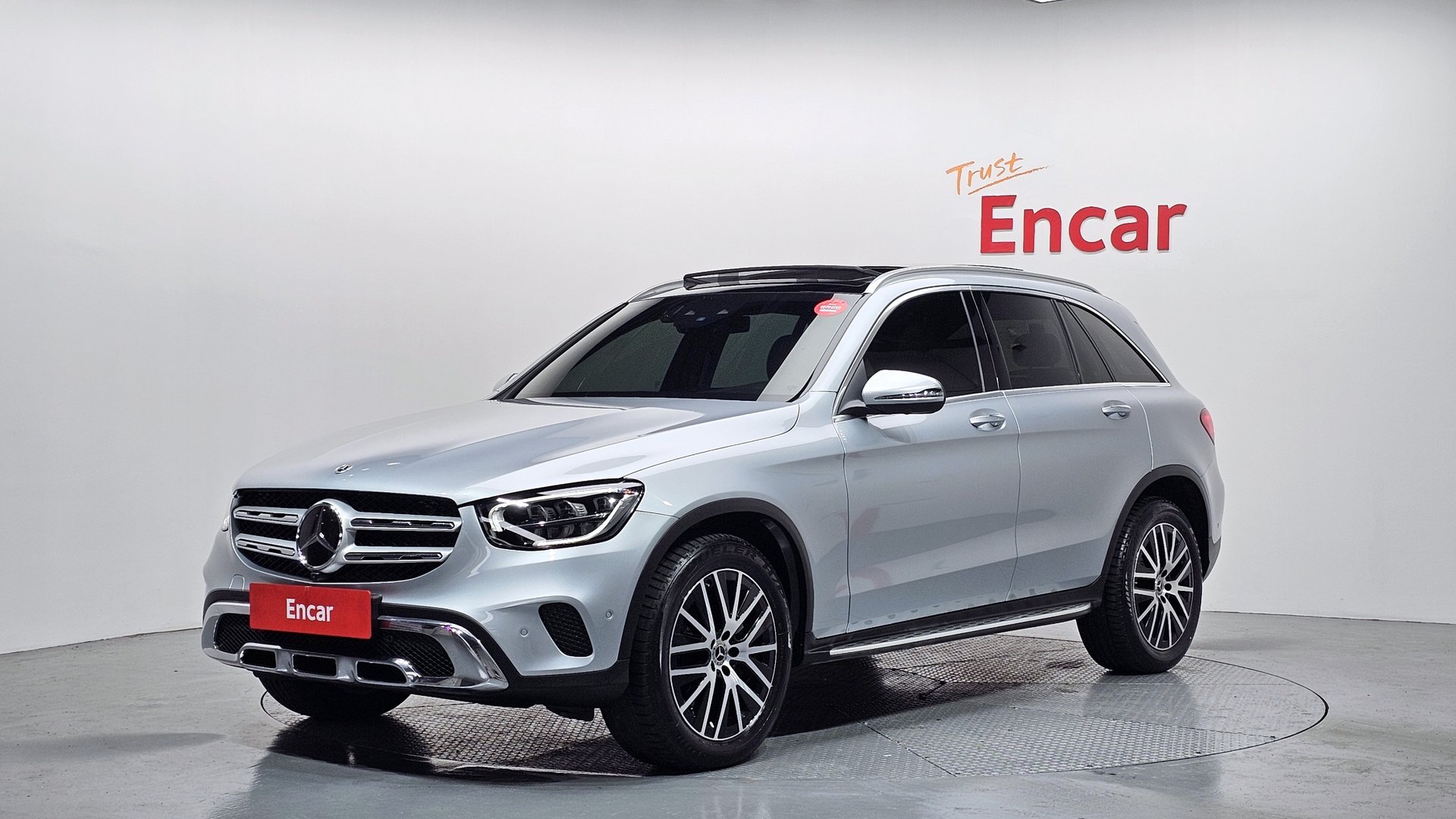 MERCEDES-BENZ GLC - View 1
