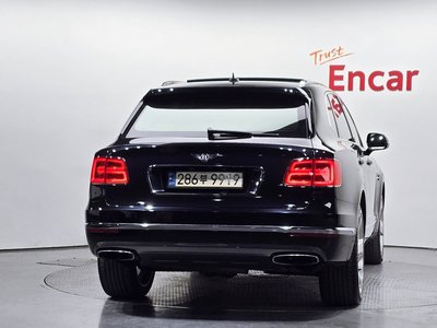 BENTLEY BENTAYGA - 4