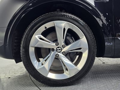 BENTLEY BENTAYGA - 6