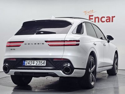 2023 GENESIS GV70 photo 5