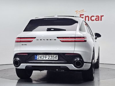 2023 GENESIS GV70 photo 3