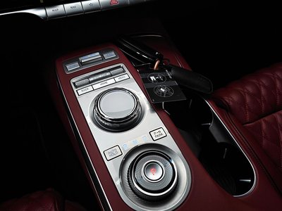 2023 GENESIS GV70 photo 9